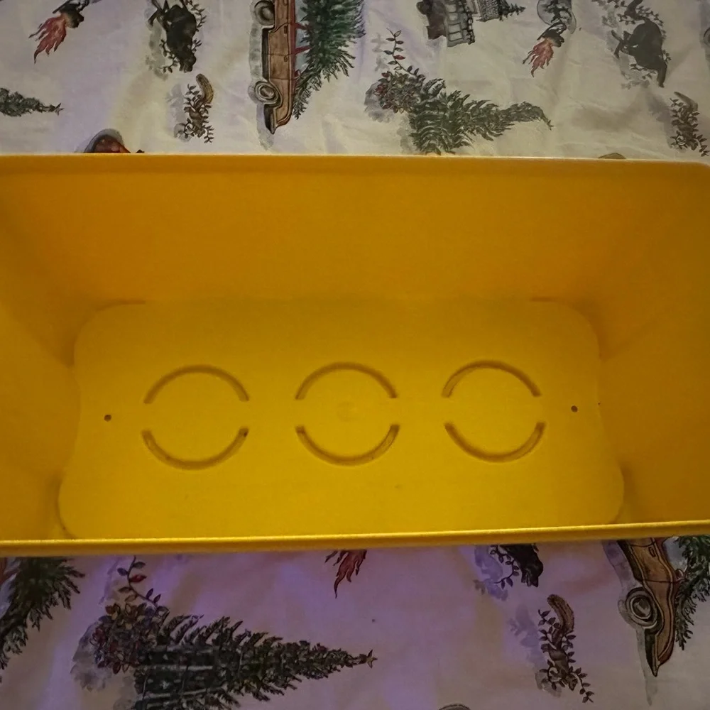Lego Yellow Storage‎ Brick - Picture 3 of 3